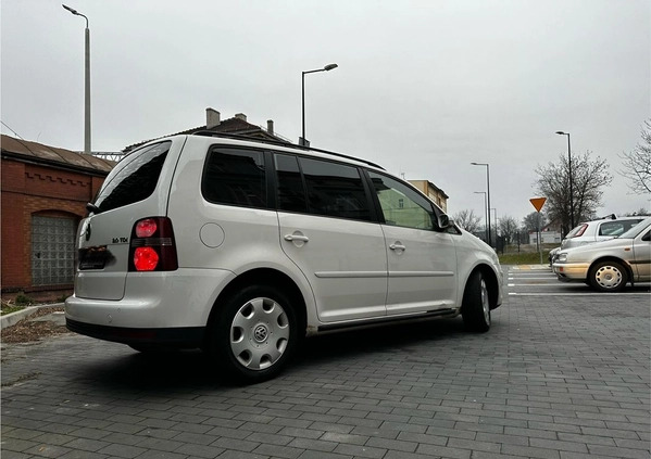 Volkswagen Touran cena 15500 przebieg: 356000, rok produkcji 2007 z Gliwice małe 301